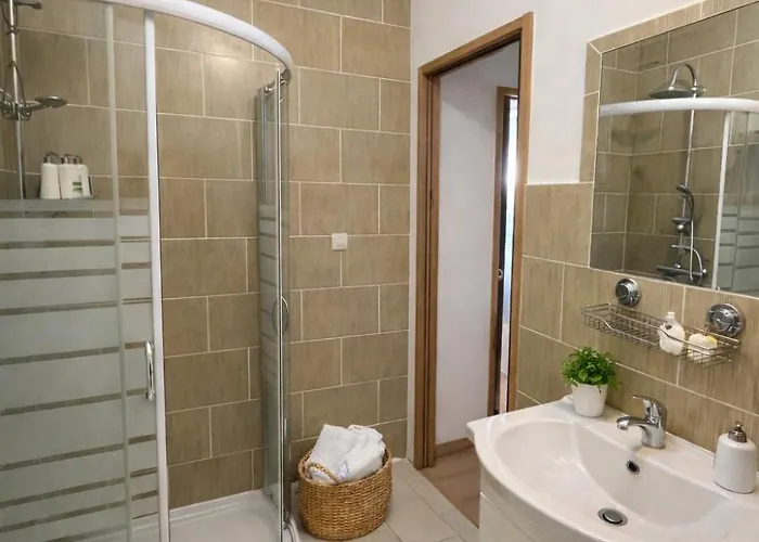 Lägenhet Spacieux Et Paisible 6 Personnes *